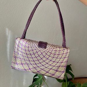 amazing woven bag 💜🤍